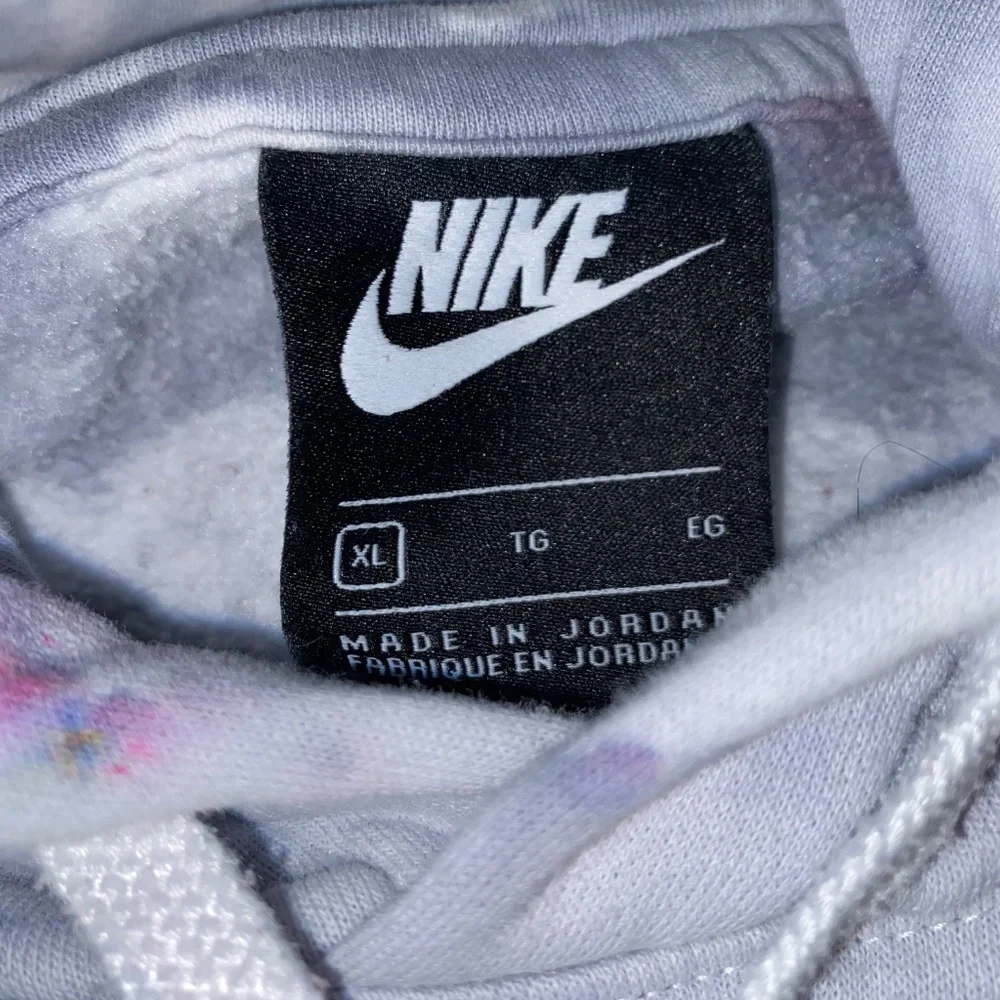 💫 Nike REMXD CUSTOM - Club Fleece Hoodie - XL 💫 - Picture 4 of 5